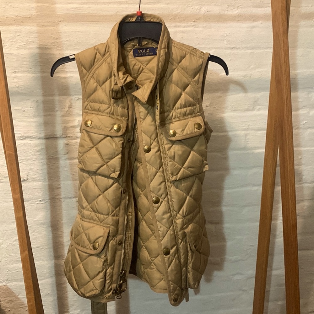 Gorgeous Polo Ralph Lauren Quilted Down Vest With Belt.